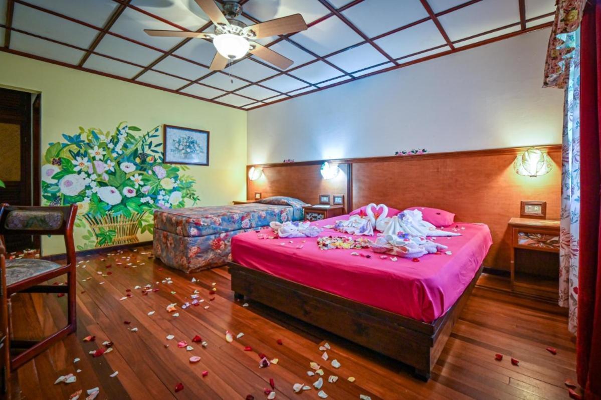 Lands In Love Hotel And Resort Colonia Palmareña Екстериор снимка
